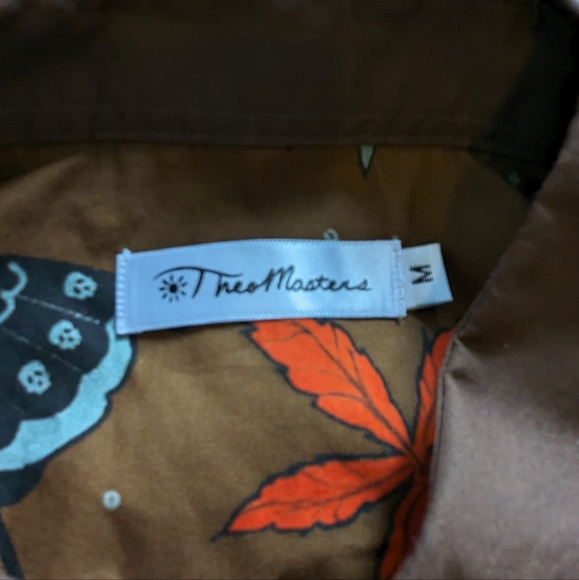Theo Masters Halloween Button down - Picture 3 of 4